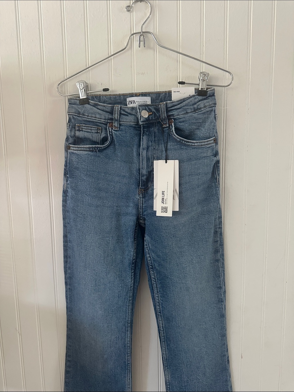 Zara Mid-Rise Raw Hem Blue Flare-Leg Jeans NEW sz 4 - Picture 4 of 13